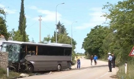 DETALJI ISTRAGE TEŠKE SAOBRAĆAJNE NESREĆE KOD TREBINJA: Vozač autobusa zaspao, pa se autobusom zakucao u brdo, dve osobe poginule