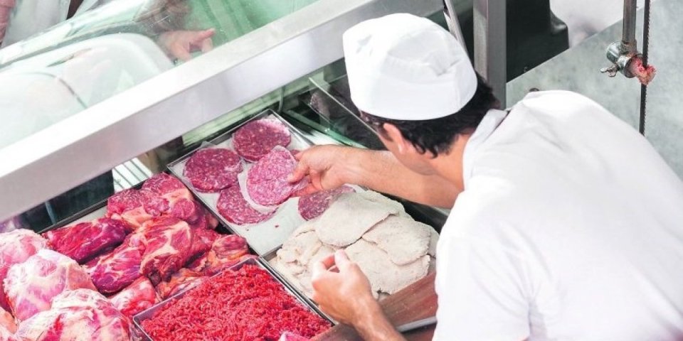 Fotografija "ljudskog mesa" u prodavnici šokirala korisnike društvenih mreža! Evo šta se krije iza ove grozote (FOTO)