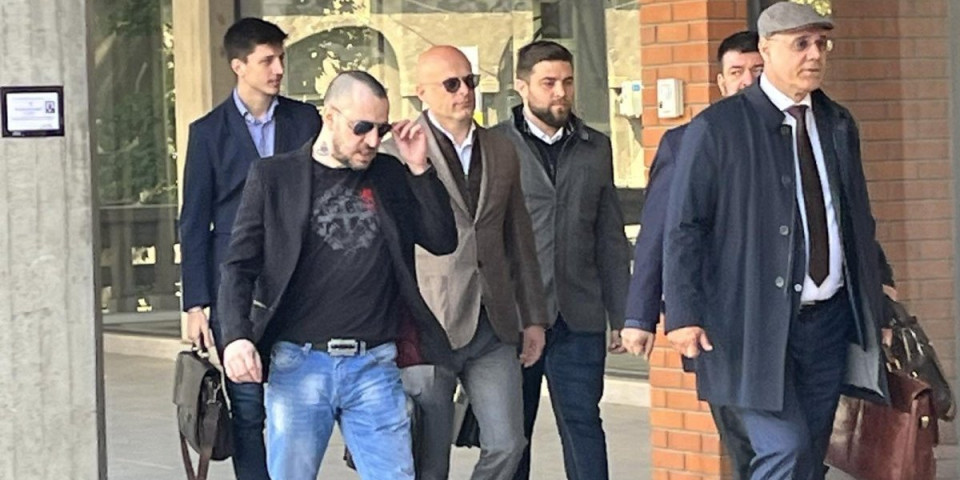 Počelo suđenje za ubistvo na nasipu u Borči! Zoran Marjanović u pratnji advokata stigao u Palatu pravde (FOTO)